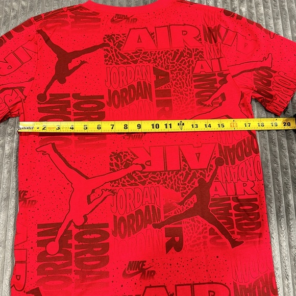 Nike Air Jordan T-Shirt just in time for Christmas - Picture 5 of 7